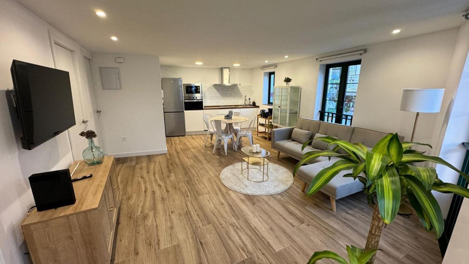 Apartamentos Urbanin II Plaza De San Pedro Cudillero Exteriér fotografie