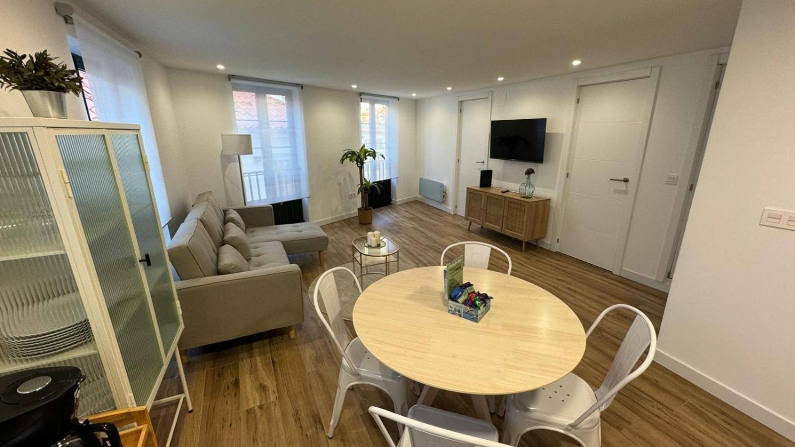Apartamentos Urbanin II Plaza De San Pedro Cudillero Exteriér fotografie
